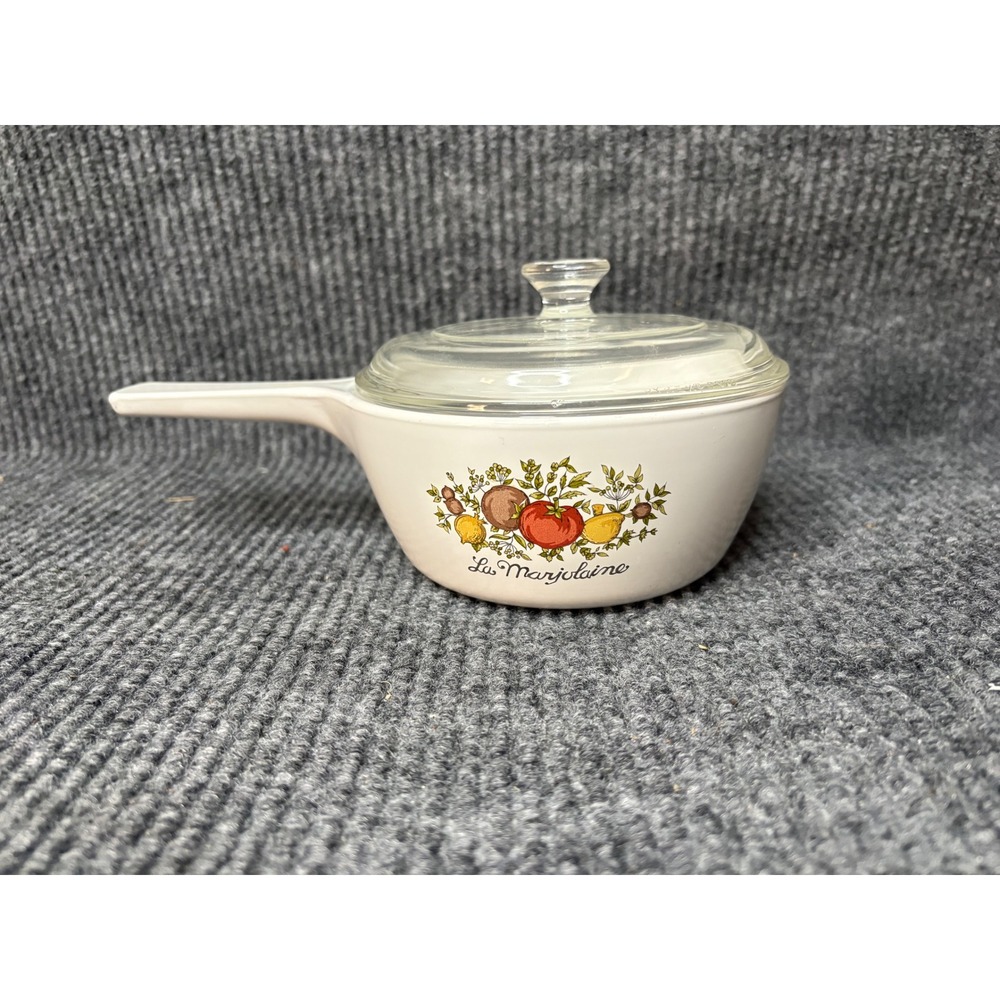 Vintage Corning Ware La Marjolaine P-82-B 1.5 Pint Saucepan with Lid USA